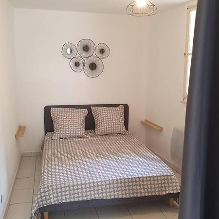 Historical Center Of Pezenas Apartment Luaran gambar